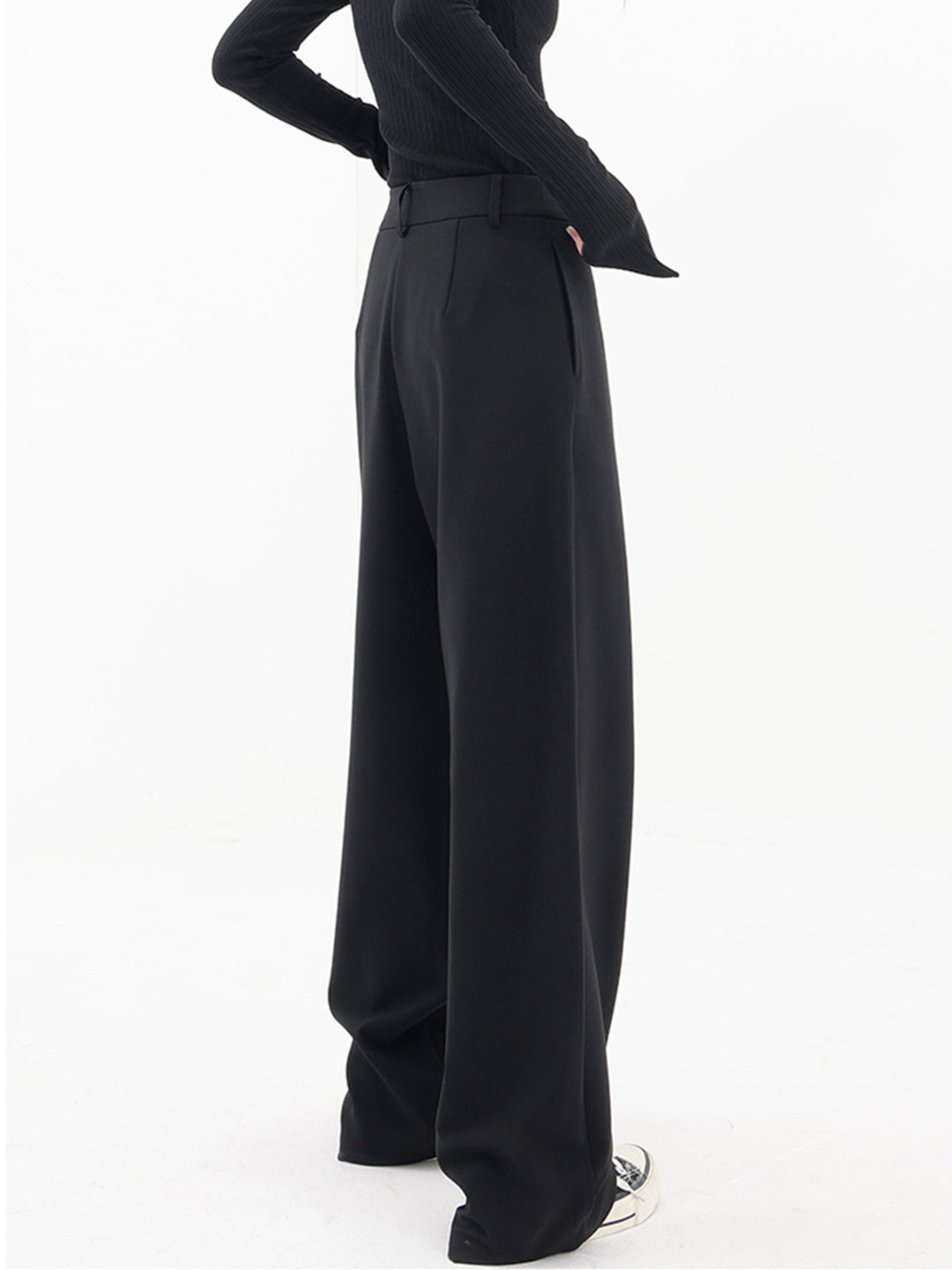 Barbara | Fashionable asymmetrical pants